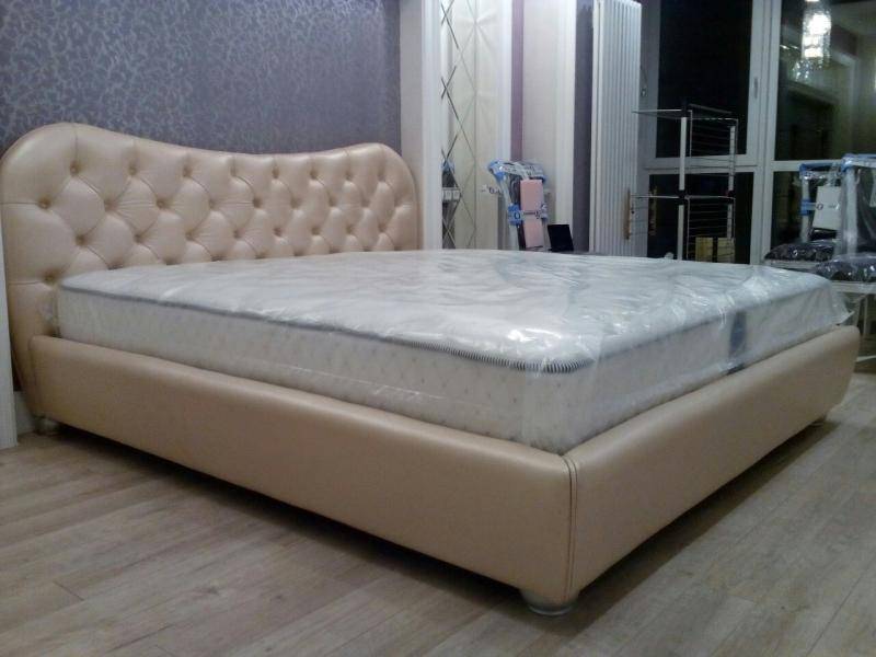 двуспальная кровать в Орле